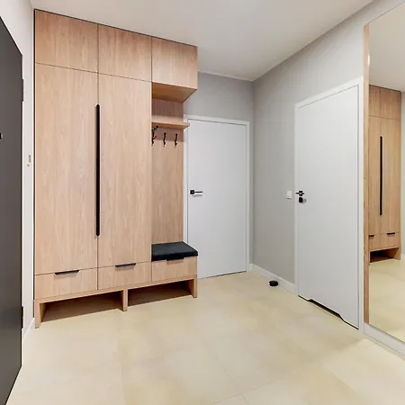Doki Living By Blue Mandarin Parking & Foodhall Gdansk Room photo