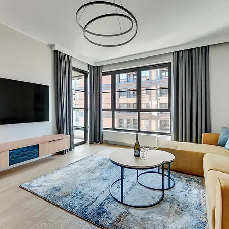 Doki Living By Blue Mandarin Parking & Foodhall Gdansk Room photo