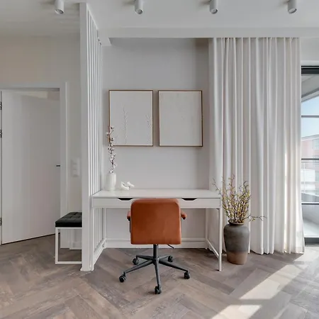 Doki Living By Blue Mandarin Parking & Foodhall Gdansk Room photo