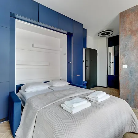 Doki Living By Blue Mandarin Parking & Foodhall Gdansk Room photo