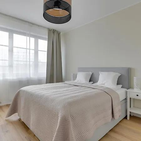 Doki Living By Blue Mandarin Parking & Foodhall Gdansk Room photo