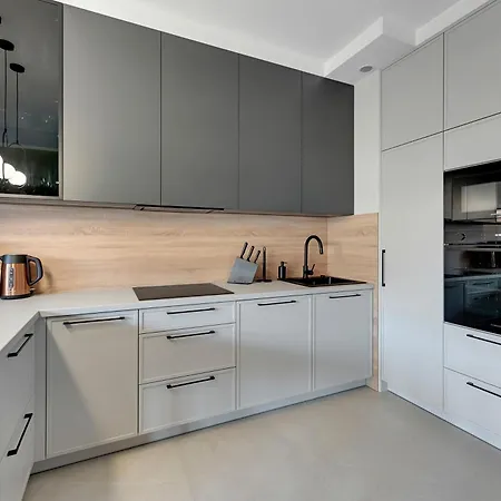Doki Living By Blue Mandarin Parking & Foodhall Gdansk Room photo