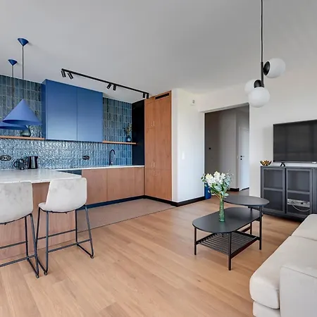 Doki Living By Blue Mandarin Parking & Foodhall Gdansk Room photo