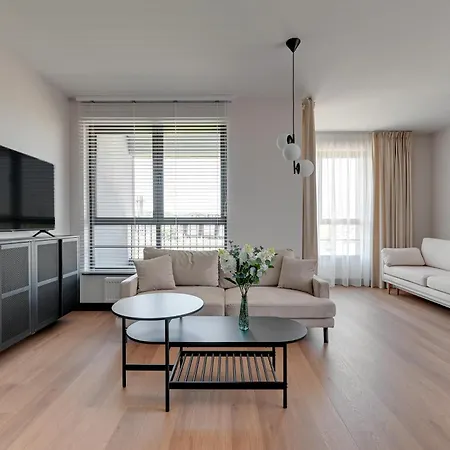 Doki Living By Blue Mandarin Parking & Foodhall Gdansk Room photo