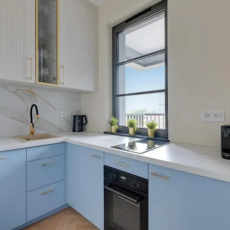 Doki Living By Blue Mandarin Parking & Foodhall Gdansk Room photo
