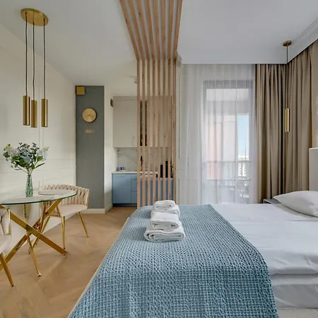 Doki Living By Blue Mandarin Parking & Foodhall Gdansk Room photo