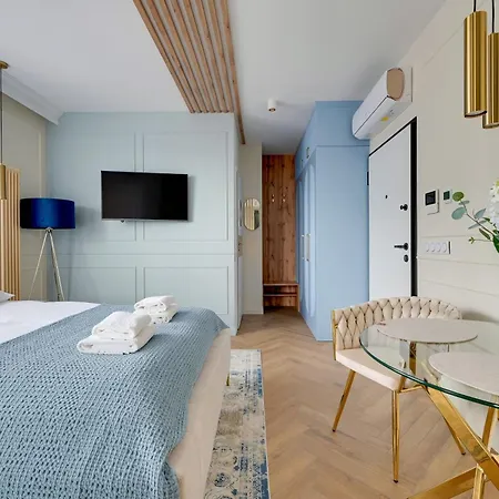 Doki Living By Blue Mandarin Parking & Foodhall Gdansk Room photo