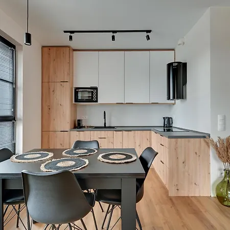 Doki Living By Blue Mandarin Parking & Foodhall Gdansk Room photo