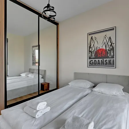 Doki Living By Blue Mandarin Parking & Foodhall Gdansk Room photo