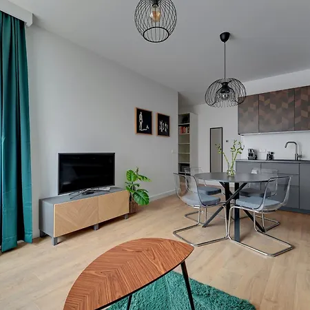 Doki Living By Blue Mandarin Parking & Foodhall Gdansk Room photo
