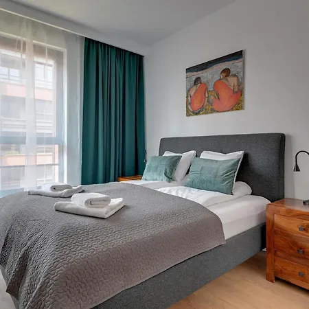 Doki Living By Blue Mandarin Parking & Foodhall Gdansk Room photo