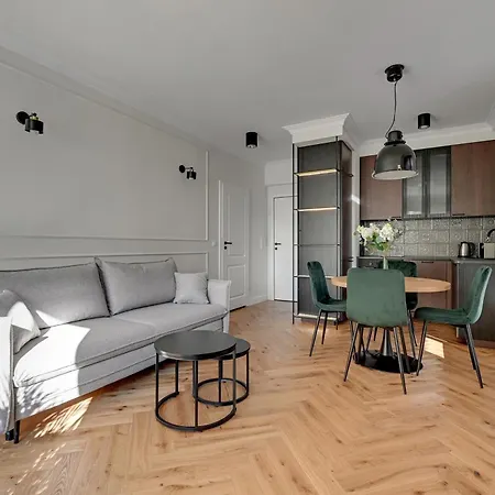 Doki Living By Blue Mandarin Parking & Foodhall Gdansk Room photo
