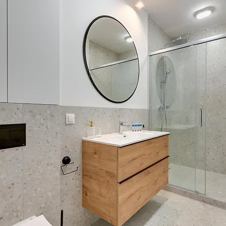 Doki Living By Blue Mandarin Parking & Foodhall Gdansk Room photo