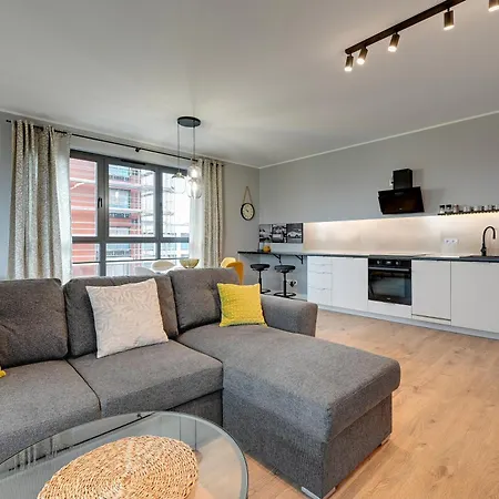 Doki Living By Blue Mandarin Parking & Foodhall Gdansk Room photo