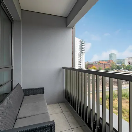 Doki Living By Blue Mandarin Parking & Foodhall Gdansk Room photo