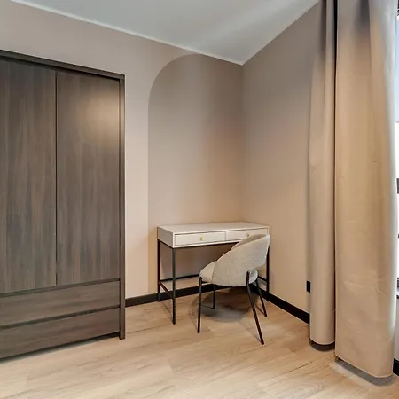 Doki Living By Blue Mandarin Parking & Foodhall Gdansk Room photo