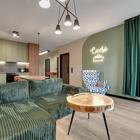 Doki Living By Blue Mandarin Parking & Foodhall Gdansk Room photo