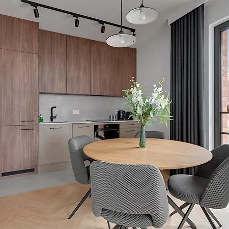 Doki Living By Blue Mandarin Parking & Foodhall Gdansk Room photo