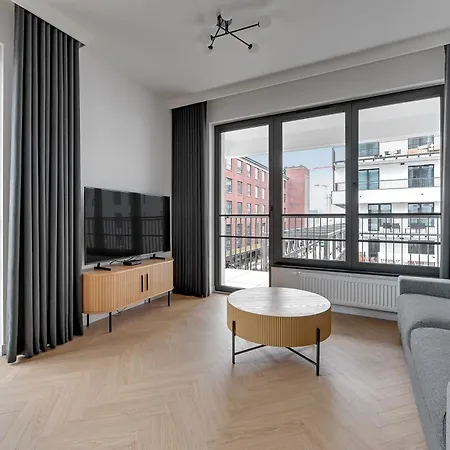 Doki Living By Blue Mandarin Parking & Foodhall Gdansk Room photo