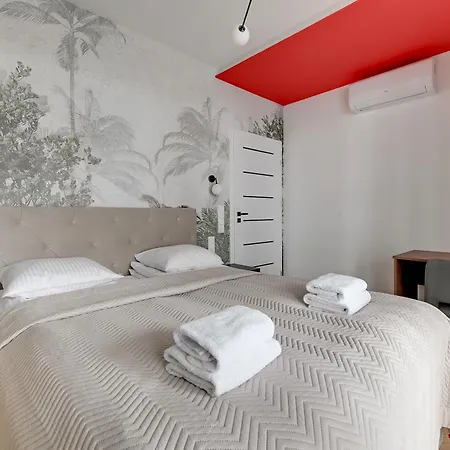 Doki Living By Blue Mandarin Parking & Foodhall Gdansk Room photo